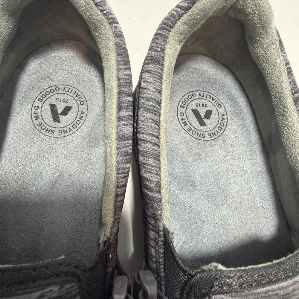 Anodyne No. 11 Sport Trainer Womens 7W Wide Gray Black Comfort Walking Shoes